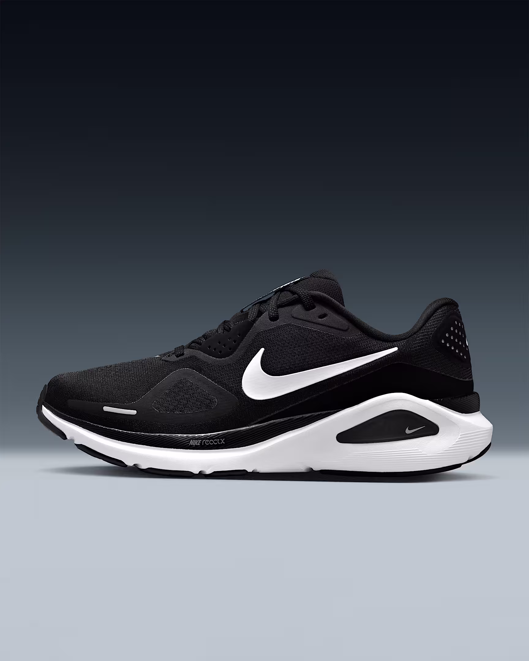 Nike Structure 26
